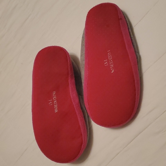 Disney Girl's Minnie Mouse Slippers - Picture 3 of 3